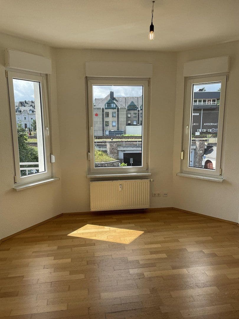 Pronájem bytu 3+1 67 m², Bahnhofstrasse 41, Andernach, Porýní-Falc Pronájem bytu 3+1 67 m², Bahnhofstrasse 41, Andernach, Porýní-Falc