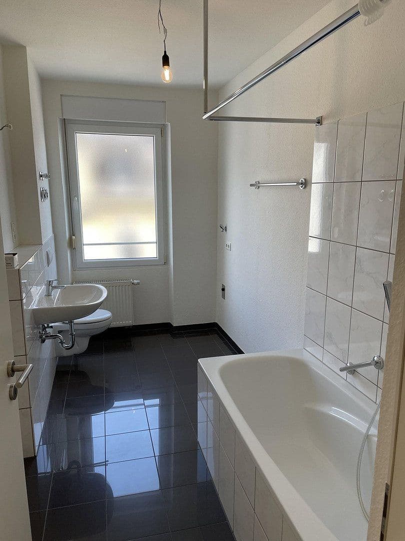 Pronájem bytu 3+1 67 m², Bahnhofstrasse 41, Andernach, Porýní-Falc Pronájem bytu 3+1 67 m², Bahnhofstrasse 41, Andernach, Porýní-Falc