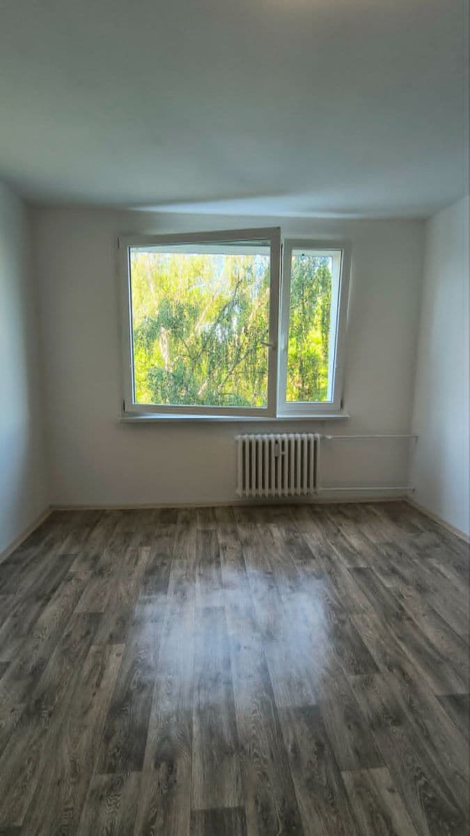 Prodej bytu 1+1 35 m², Sídliště Za Chlumem, Bílina, Ústecký kraj Prodej bytu 1+1 35 m², Sídliště Za Chlumem, Bílina, Ústecký kraj