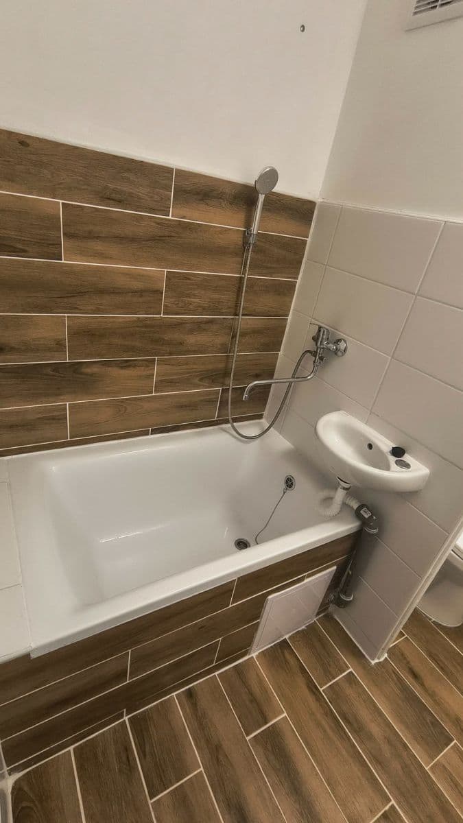 Prodej bytu 1+1 35 m², Sídliště Za Chlumem, Bílina, Ústecký kraj Prodej bytu 1+1 35 m², Sídliště Za Chlumem, Bílina, Ústecký kraj