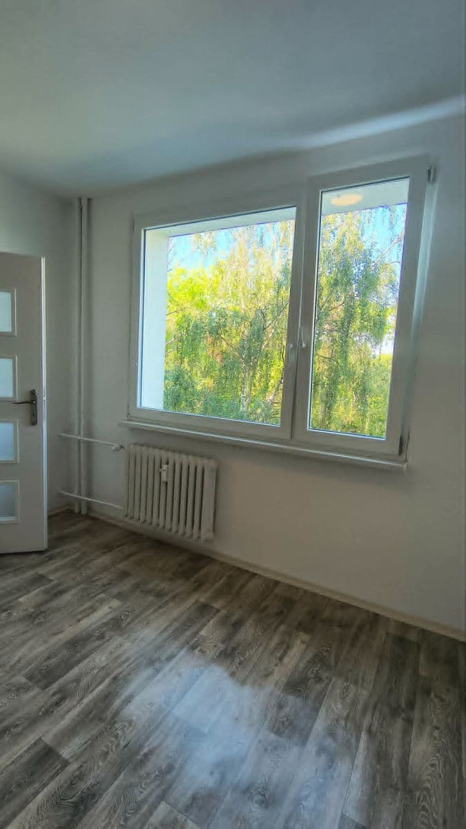 Prodej bytu 1+1 35 m², Sídliště Za Chlumem, Bílina, Ústecký kraj Prodej bytu 1+1 35 m², Sídliště Za Chlumem, Bílina, Ústecký kraj
