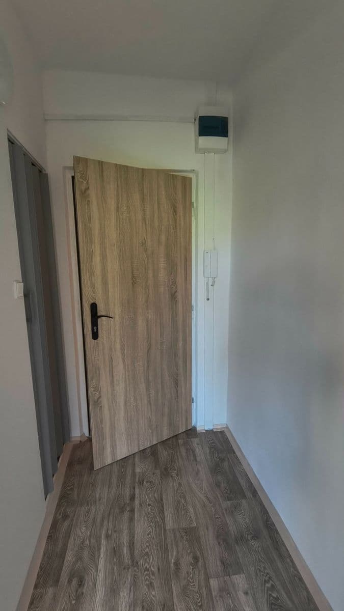Prodej bytu 1+1 35 m², Sídliště Za Chlumem, Bílina, Ústecký kraj Prodej bytu 1+1 35 m², Sídliště Za Chlumem, Bílina, Ústecký kraj