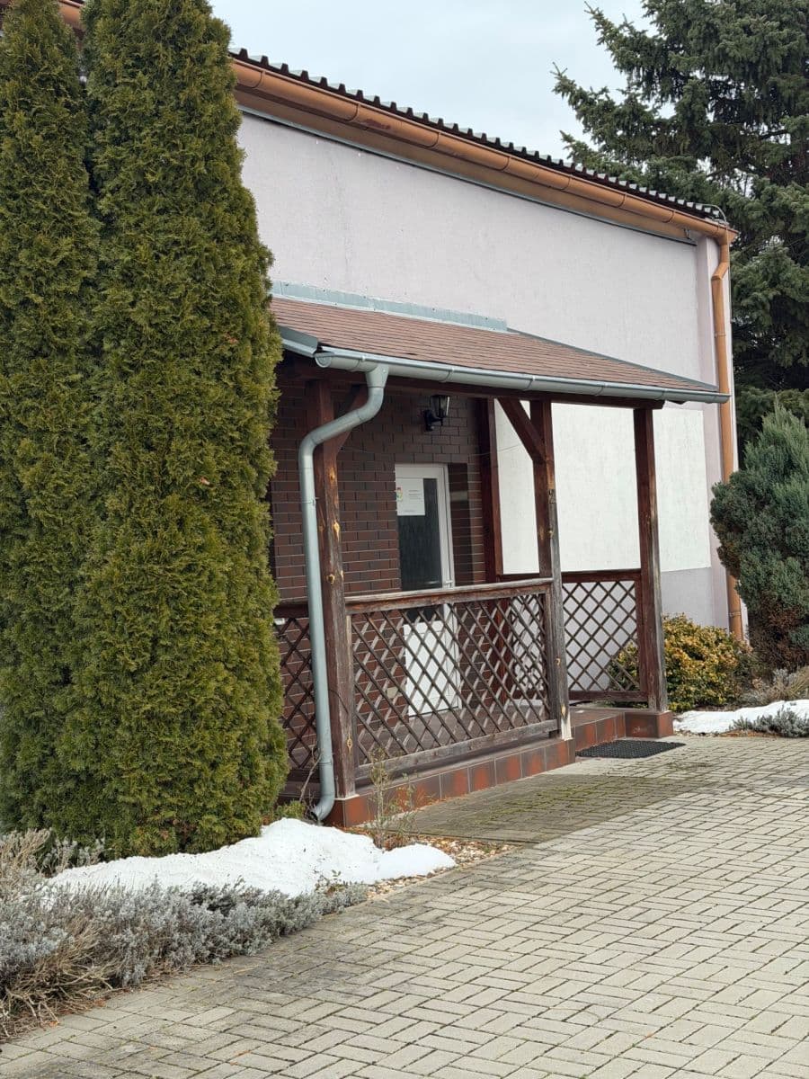 Pronájem bytu 1+1 32 m², Postoloprtská, Louny, Ústecký kraj Pronájem bytu 1+1 32 m², Postoloprtská, Louny, Ústecký kraj