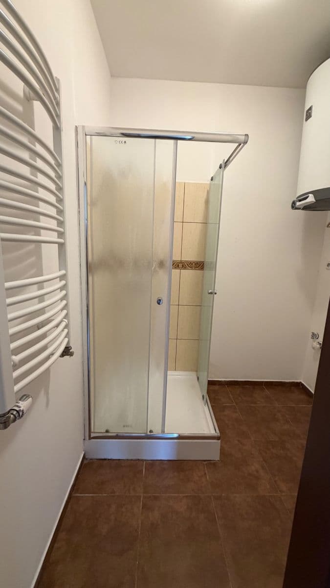 Pronájem bytu 1+1 35 m², Postoloprtská, Louny, Ústecký kraj Pronájem bytu 1+1 35 m², Postoloprtská, Louny, Ústecký kraj