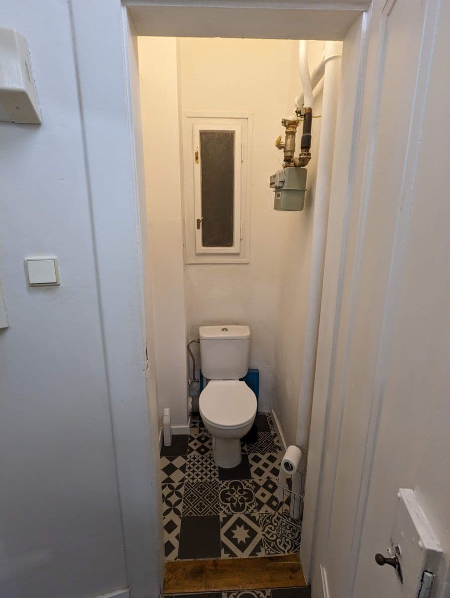 Pronájem bytu 2+kk 56 m², Pernerova, Praha, Praha Pronájem bytu 2+kk 56 m², Pernerova, Praha, Praha