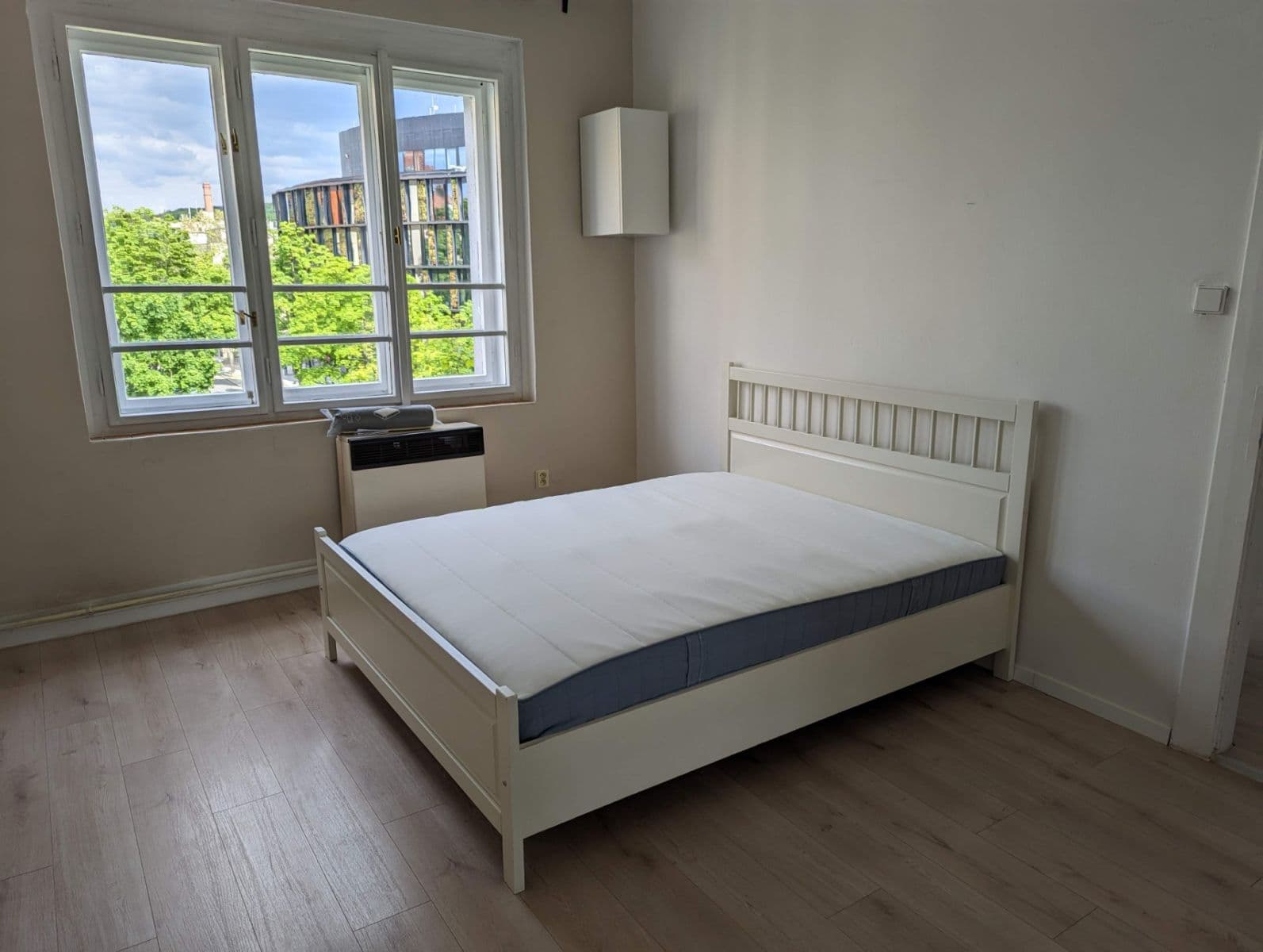 Pronájem bytu 2+kk 56 m², Pernerova, Praha, Praha Pronájem bytu 2+kk 56 m², Pernerova, Praha, Praha