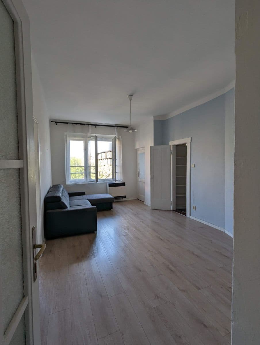 Pronájem bytu 2+kk 56 m², Pernerova, Praha, Praha Pronájem bytu 2+kk 56 m², Pernerova, Praha, Praha