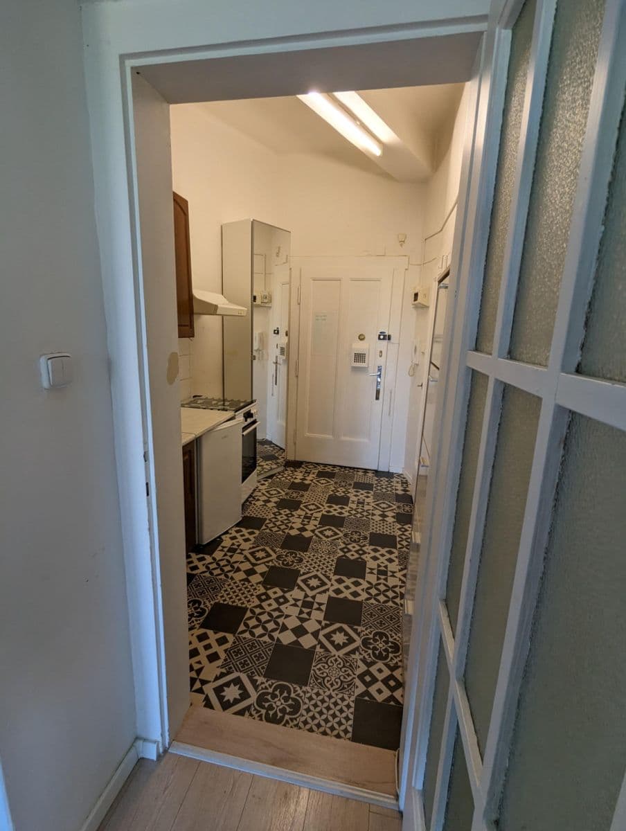 Pronájem bytu 2+kk 56 m², Pernerova, Praha, Praha Pronájem bytu 2+kk 56 m², Pernerova, Praha, Praha