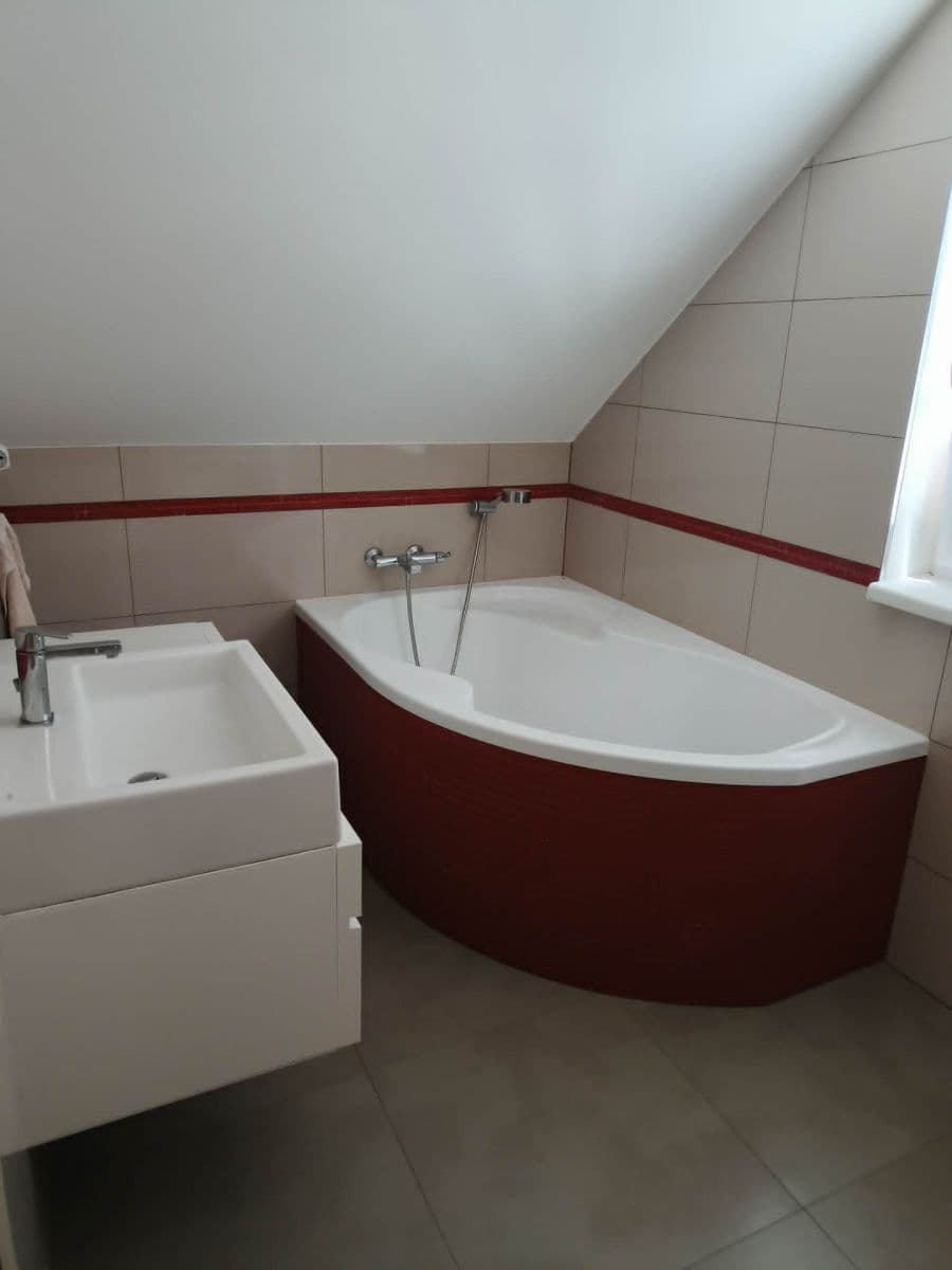 Pronájem domu 98 m², pozemek 400 m², Sluneční, Vrané nad Vltavou, Středočeský kraj Pronájem domu 98 m², pozemek 400 m², Sluneční, Vrané nad Vltavou, Středočeský kraj