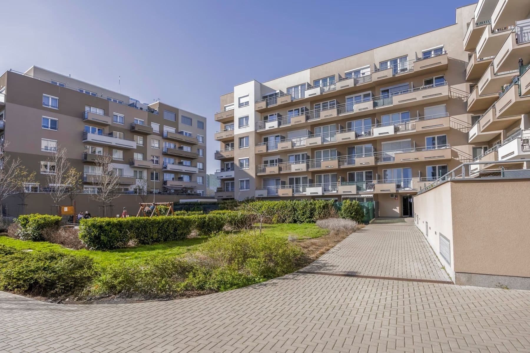 Prodej bytu 1+kk 30 m², Mantovská, Praha, Praha Prodej bytu 1+kk 30 m², Mantovská, Praha, Praha