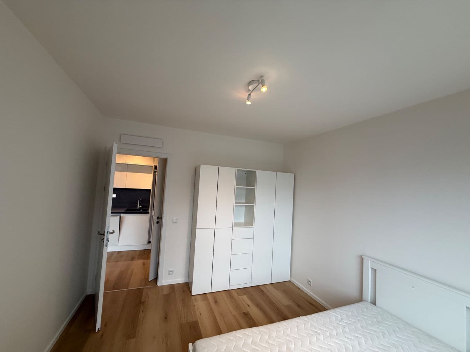 Pronájem bytu 2+kk 47 m², Hodkovická, Praha, Praha Pronájem bytu 2+kk 47 m², Hodkovická, Praha, Praha
