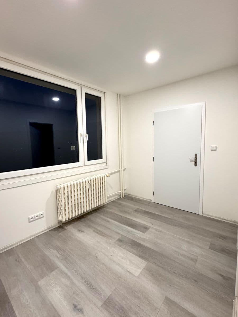 Pronájem bytu 5+kk 80 m², Na Pískovně, Liberec, Liberecký kraj Pronájem bytu 5+kk 80 m², Na Pískovně, Liberec, Liberecký kraj