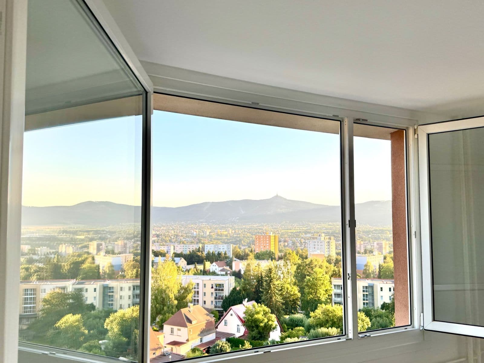 Pronájem bytu 5+kk 80 m², Na Pískovně, Liberec, Liberecký kraj Pronájem bytu 5+kk 80 m², Na Pískovně, Liberec, Liberecký kraj