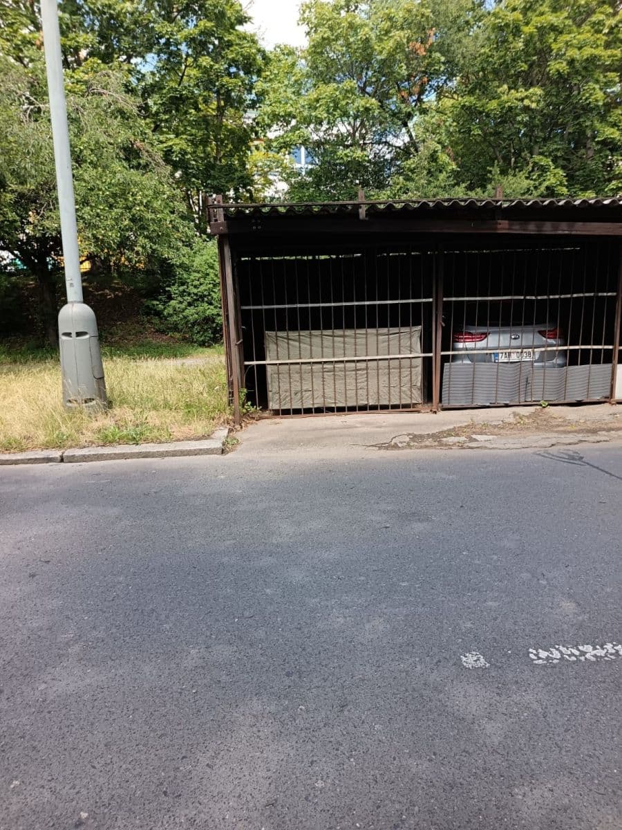 Pronájem garáže 13 m², Praha, Praha Pronájem garáže 13 m², Praha, Praha