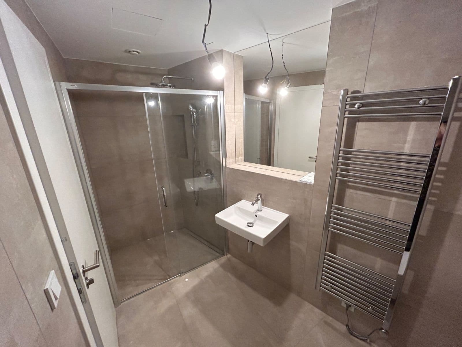 Pronájem bytu 2+kk 52 m², Dostalové, Praha, Praha Pronájem bytu 2+kk 52 m², Dostalové, Praha, Praha