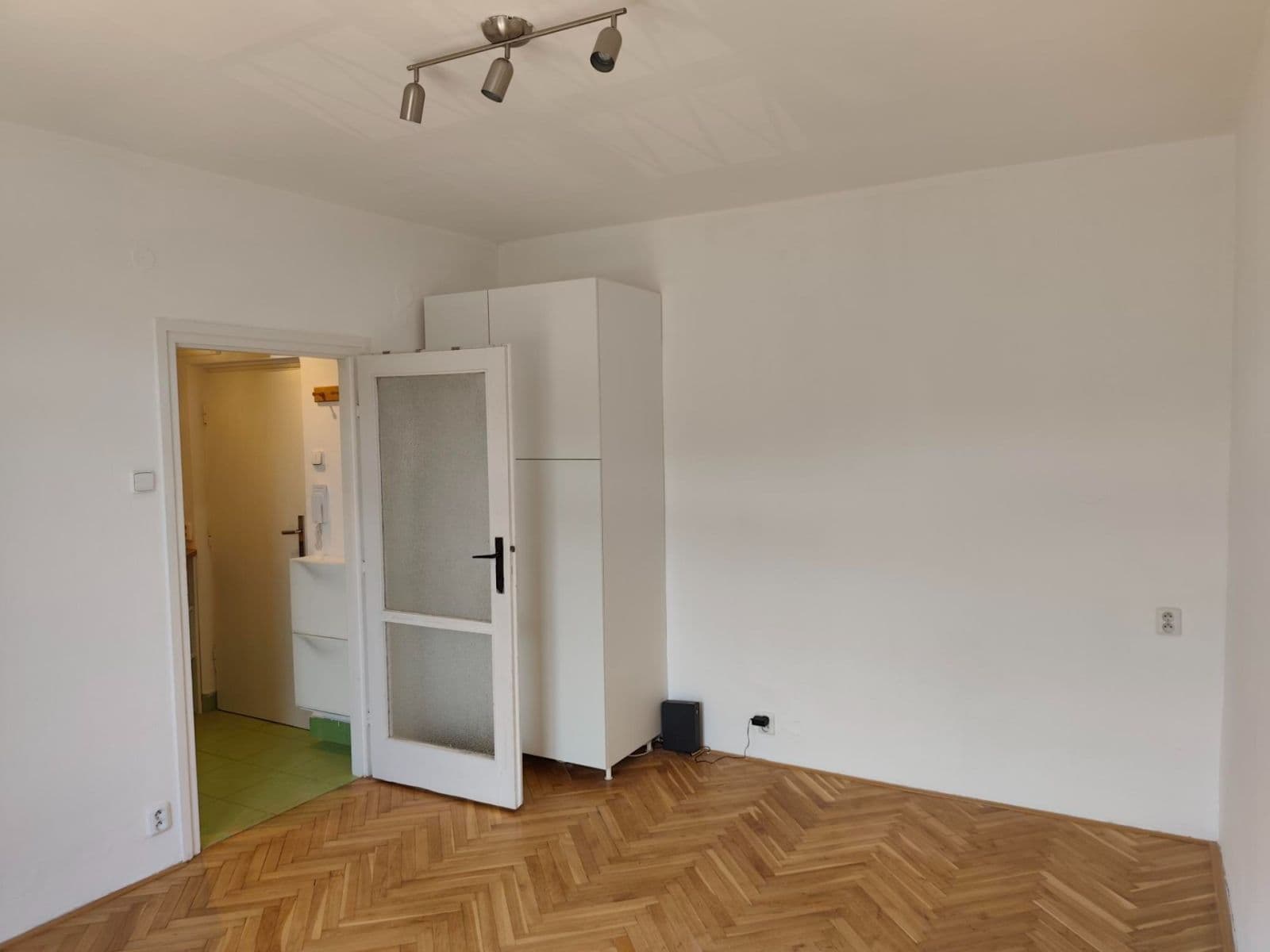 Pronájem bytu Garsoniéra 25 m², Obilní trh, Brno, Jihomoravský kraj Pronájem bytu Garsoniéra 25 m², Obilní trh, Brno, Jihomoravský kraj