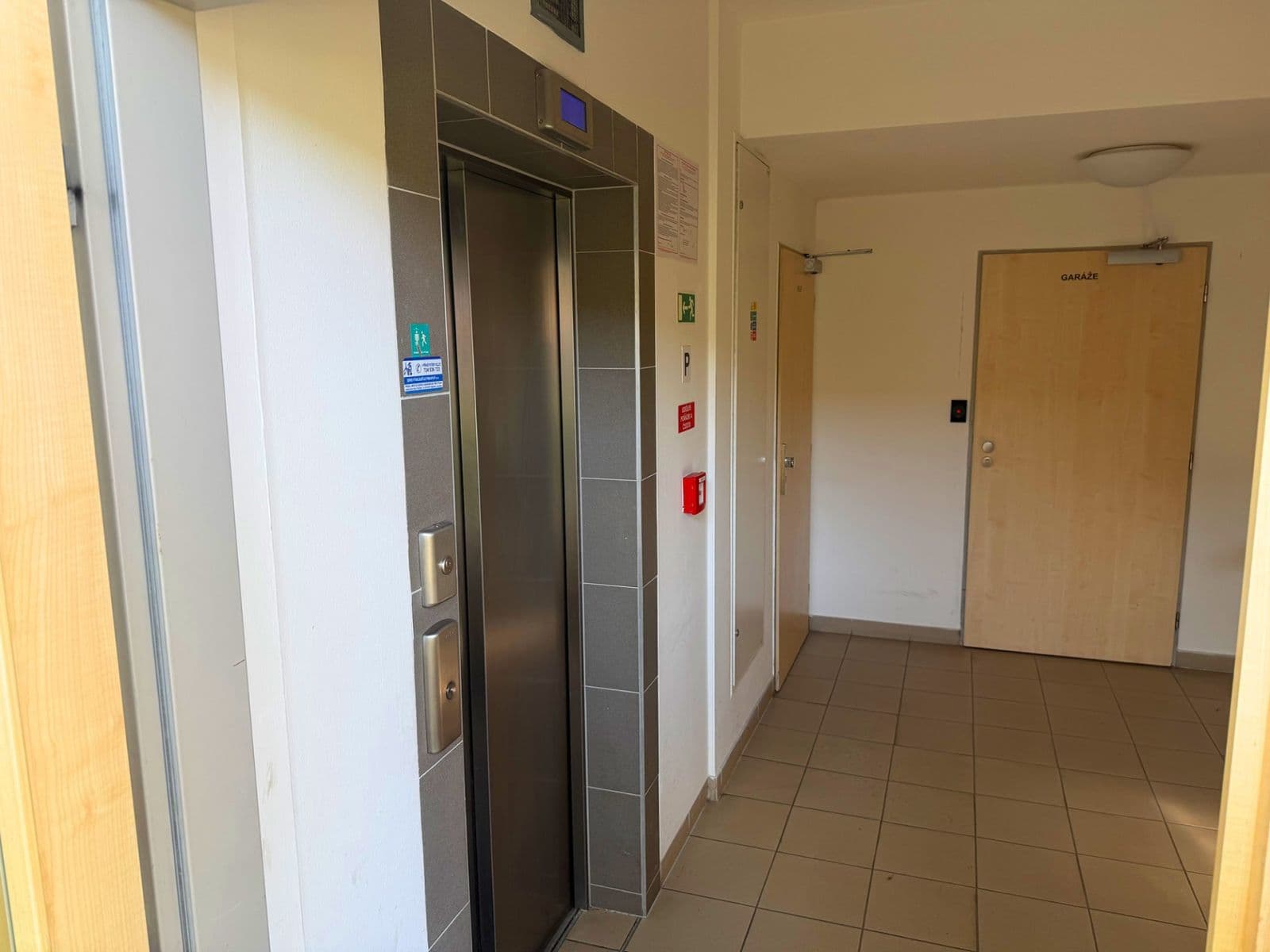 Pronájem bytu 2+kk 69 m², Hornoměcholupská, Praha, Praha Pronájem bytu 2+kk 69 m², Hornoměcholupská, Praha, Praha