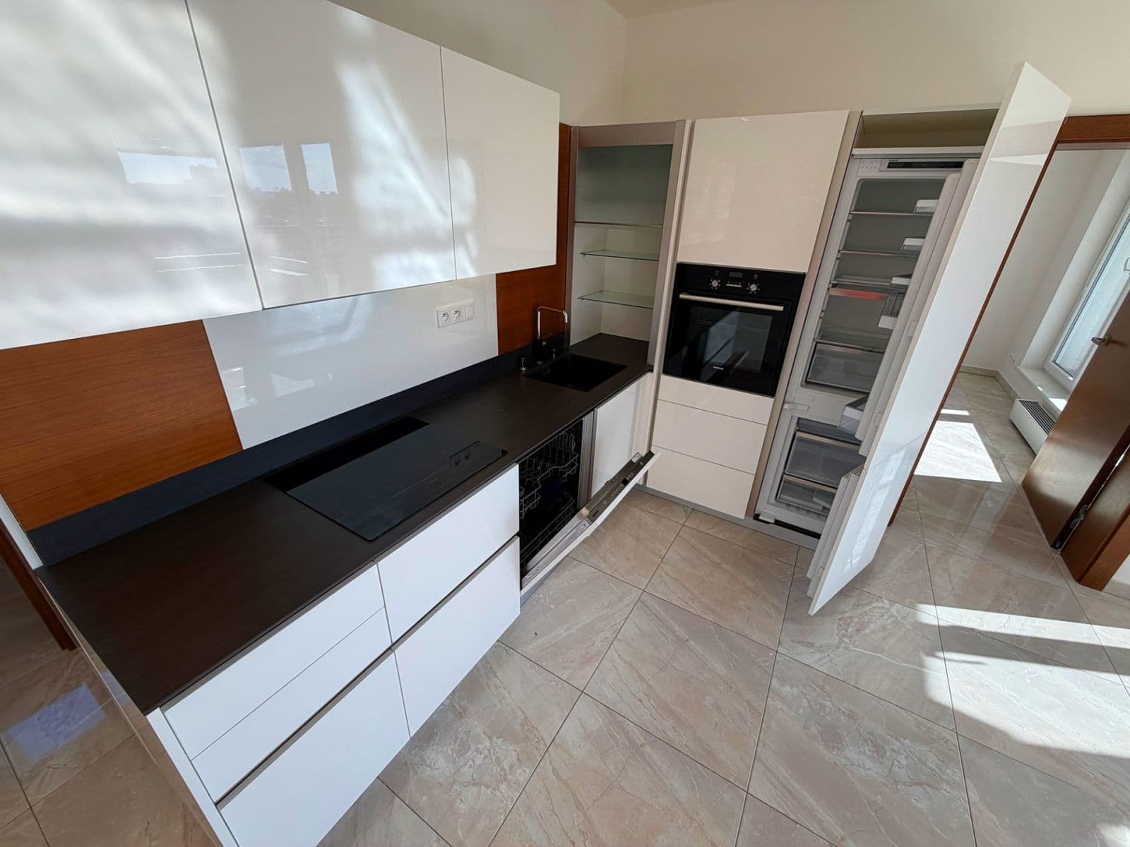 Pronájem bytu 2+kk 69 m², Hornoměcholupská, Praha, Praha Pronájem bytu 2+kk 69 m², Hornoměcholupská, Praha, Praha