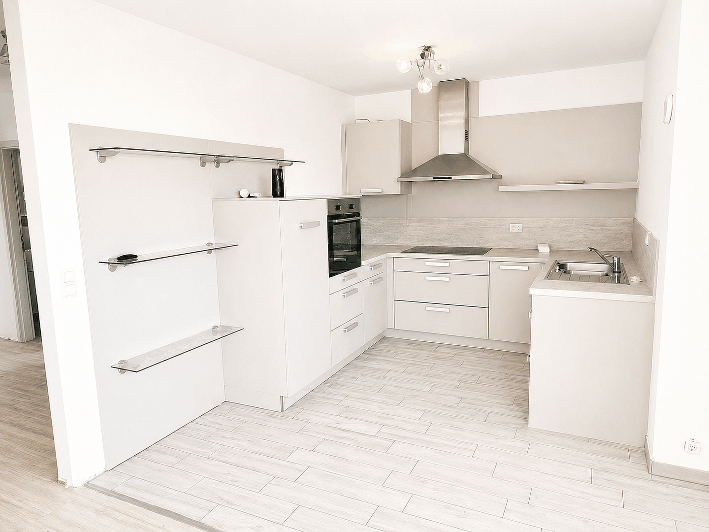 Pronájem bytu 3+1 90 m², Spiegelberg 1, Immenstaad am Bodensee, Bádensko-Württembersko Pronájem bytu 3+1 90 m², Spiegelberg 1, Immenstaad am Bodensee, Bádensko-Württembersko