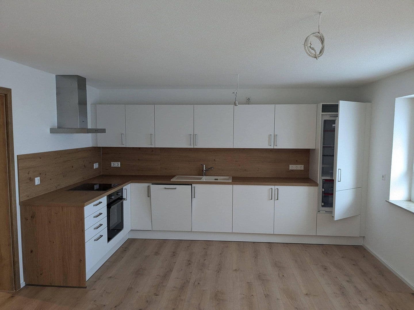 Pronájem bytu 4+1 115 m², Neresheim, Bádensko-Württembersko Pronájem bytu 4+1 115 m², Neresheim, Bádensko-Württembersko