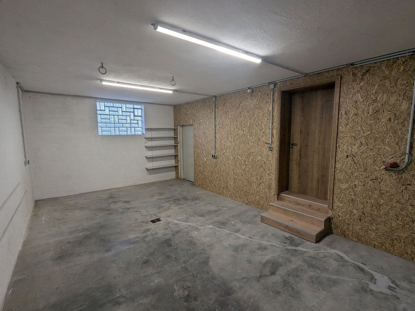 Pronájem bytu 4+1 115 m², Neresheim, Bádensko-Württembersko Pronájem bytu 4+1 115 m², Neresheim, Bádensko-Württembersko