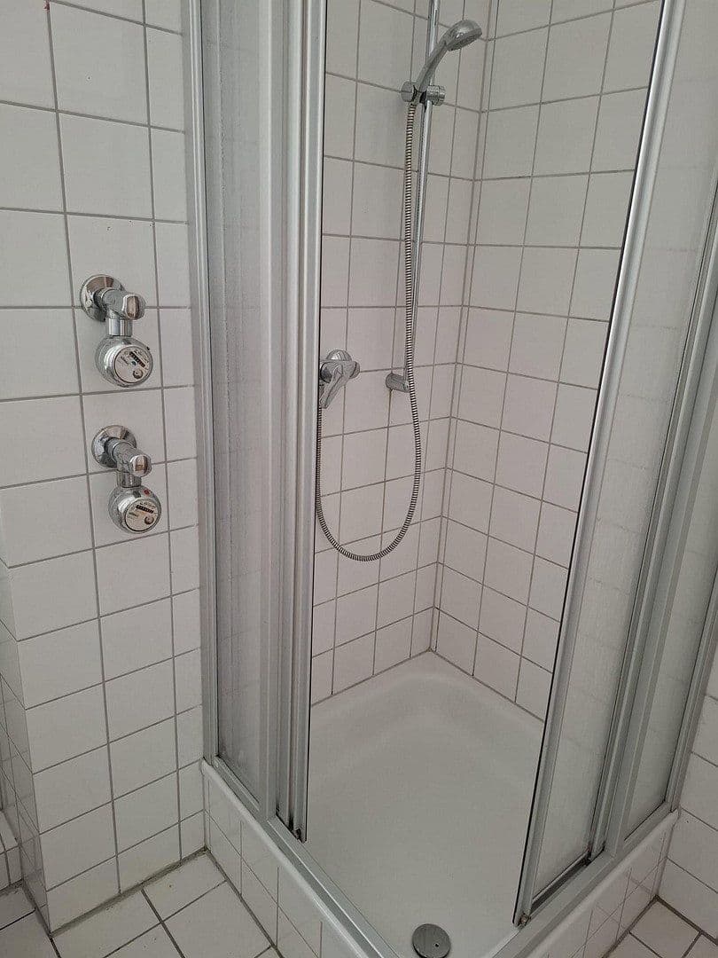 Pronájem bytu 1+kk 44 m², Plateniustr. 18, Wuppertal, Severní Porýní-Vestfálsko Pronájem bytu 1+kk 44 m², Plateniustr. 18, Wuppertal, Severní Porýní-Vestfálsko