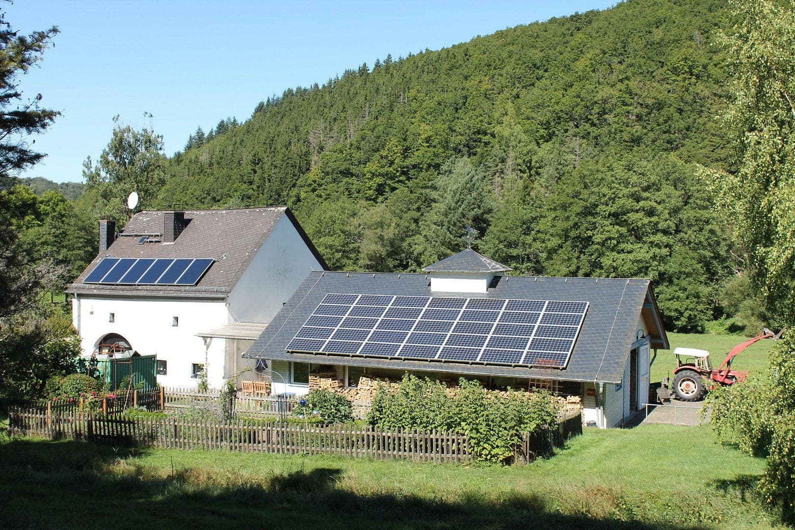 Prodej domu 180 m², pozemek 99.920 m², Geisfeld, Porýní-Falc Prodej domu 180 m², pozemek 99.920 m², Geisfeld, Porýní-Falc