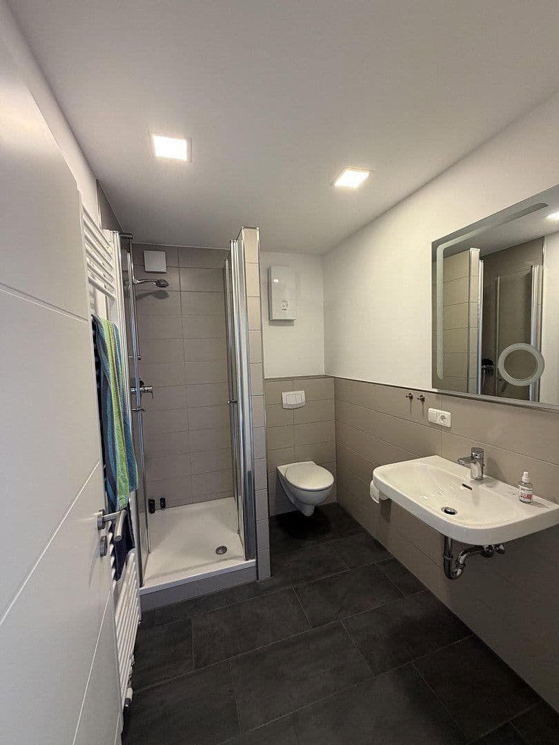 Prodej domu 228 m², pozemek 282 m², Lagesche Straße 7, Paderborn, Severní Porýní-Vestfálsko Prodej domu 228 m², pozemek 282 m², Lagesche Straße 7, Paderborn, Severní Porýní-Vestfálsko