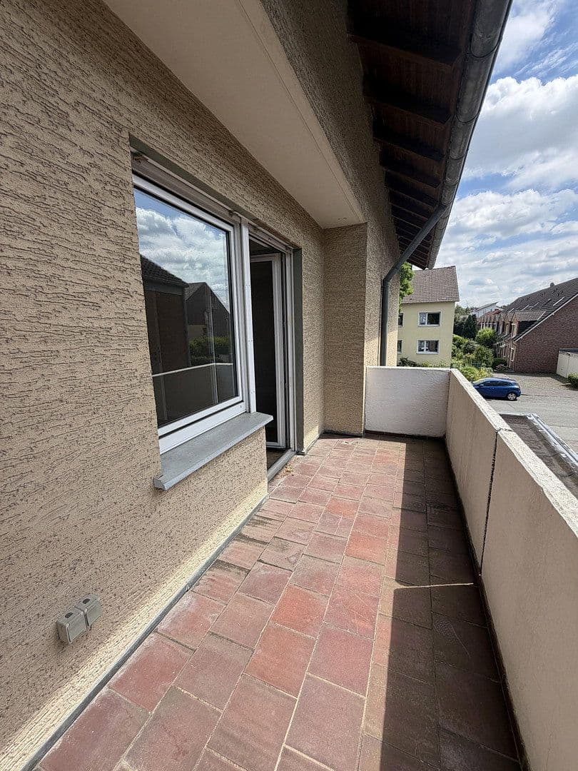 Prodej domu 228 m², pozemek 282 m², Lagesche Straße 7, Paderborn, Severní Porýní-Vestfálsko Prodej domu 228 m², pozemek 282 m², Lagesche Straße 7, Paderborn, Severní Porýní-Vestfálsko