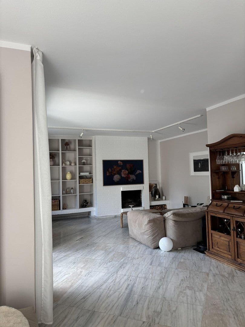 Prodej domu 178 m², pozemek 517 m², Hemmingen, Dolní Sasko Prodej domu 178 m², pozemek 517 m², Hemmingen, Dolní Sasko