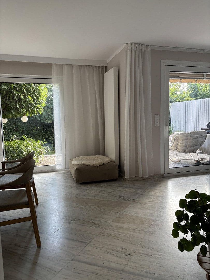 Prodej domu 178 m², pozemek 517 m², Hemmingen, Dolní Sasko Prodej domu 178 m², pozemek 517 m², Hemmingen, Dolní Sasko