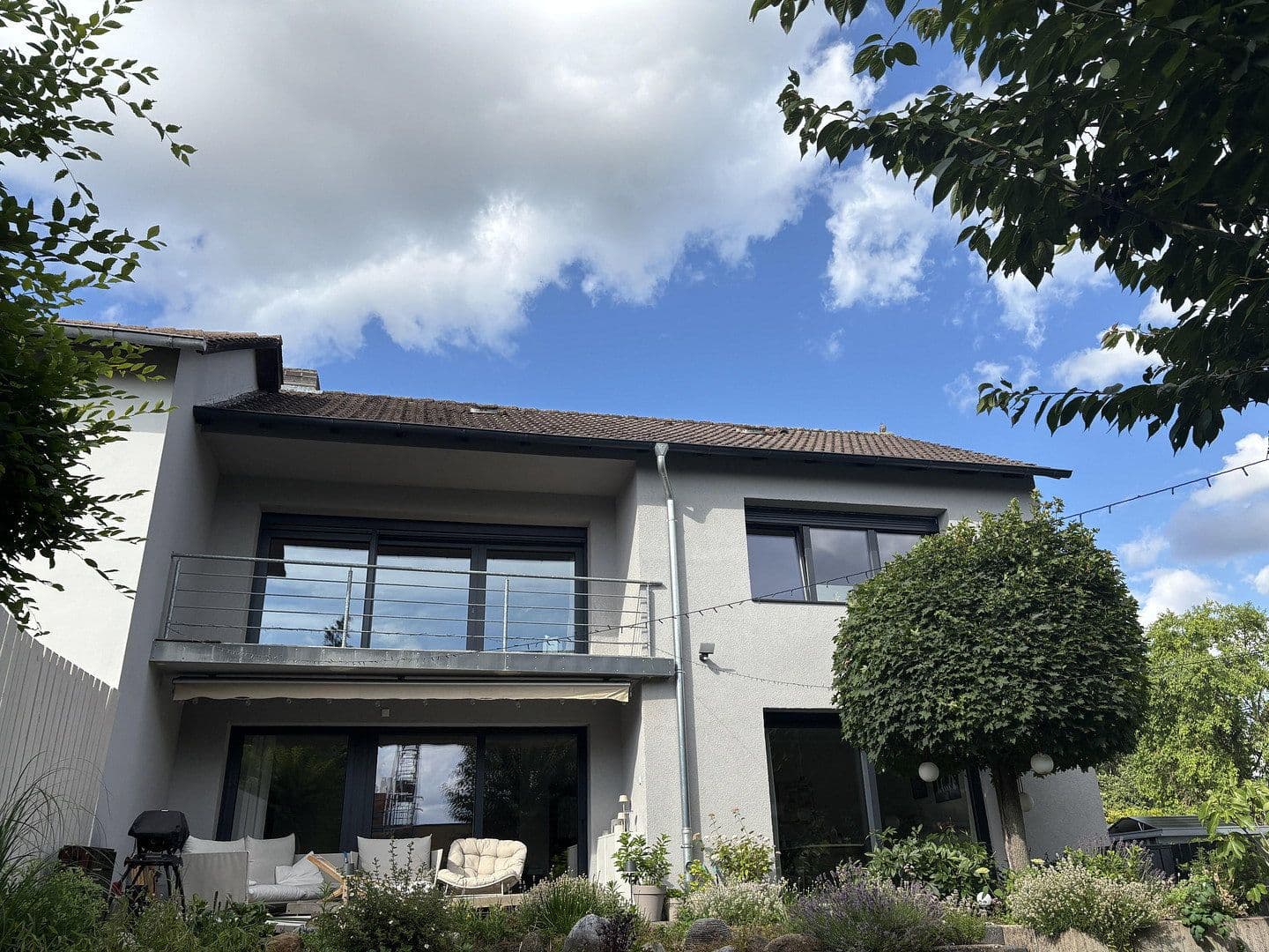 Prodej domu 178 m², pozemek 517 m², Hemmingen, Dolní Sasko Prodej domu 178 m², pozemek 517 m², Hemmingen, Dolní Sasko