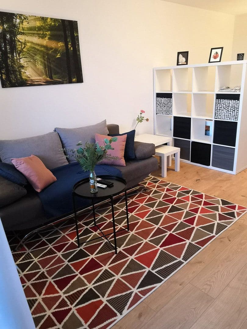 Pronájem bytu 1+1 35 m², Hauzenberger Str. 20, München, Bavorsko Pronájem bytu 1+1 35 m², Hauzenberger Str. 20, München, Bavorsko