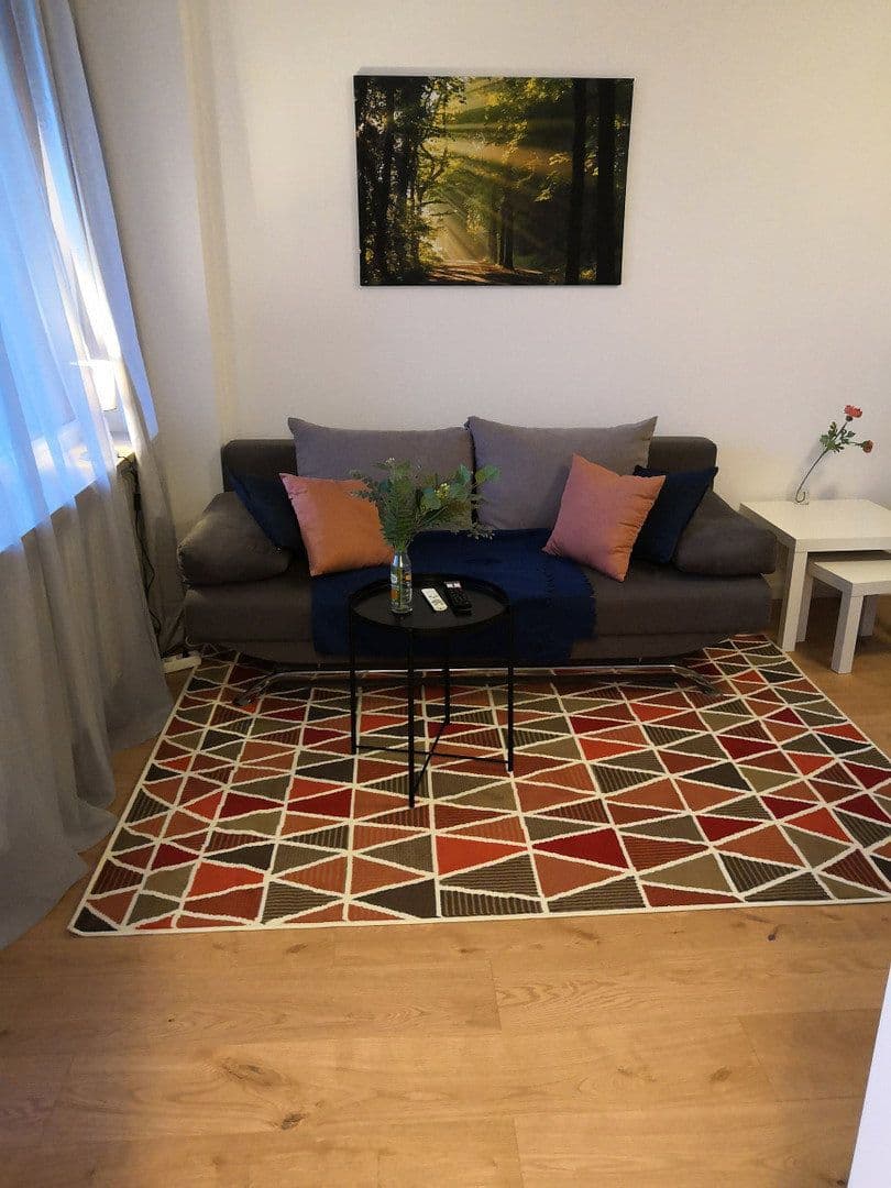 Pronájem bytu 1+1 35 m², Hauzenberger Str. 20, München, Bavorsko Pronájem bytu 1+1 35 m², Hauzenberger Str. 20, München, Bavorsko