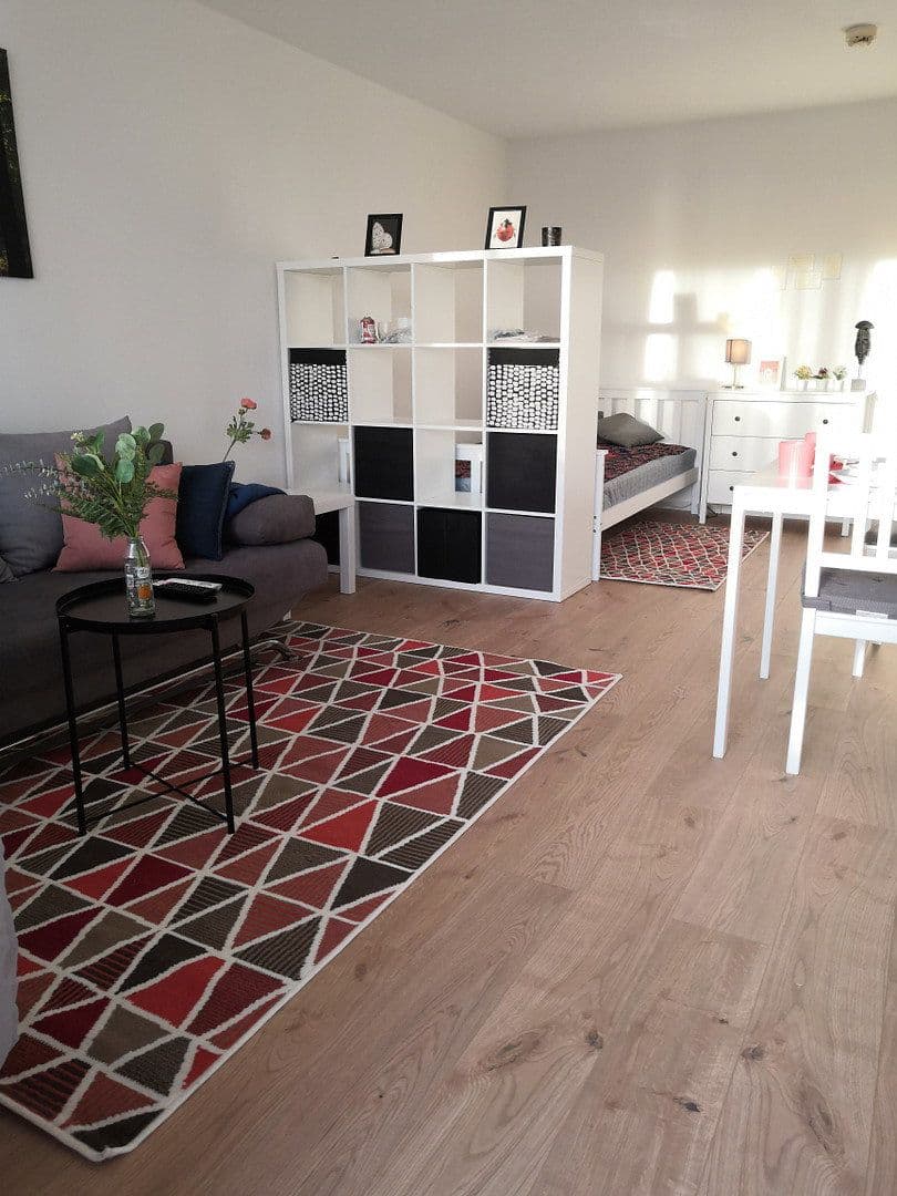 Pronájem bytu 1+1 35 m², Hauzenberger Str. 20, München, Bavorsko Pronájem bytu 1+1 35 m², Hauzenberger Str. 20, München, Bavorsko