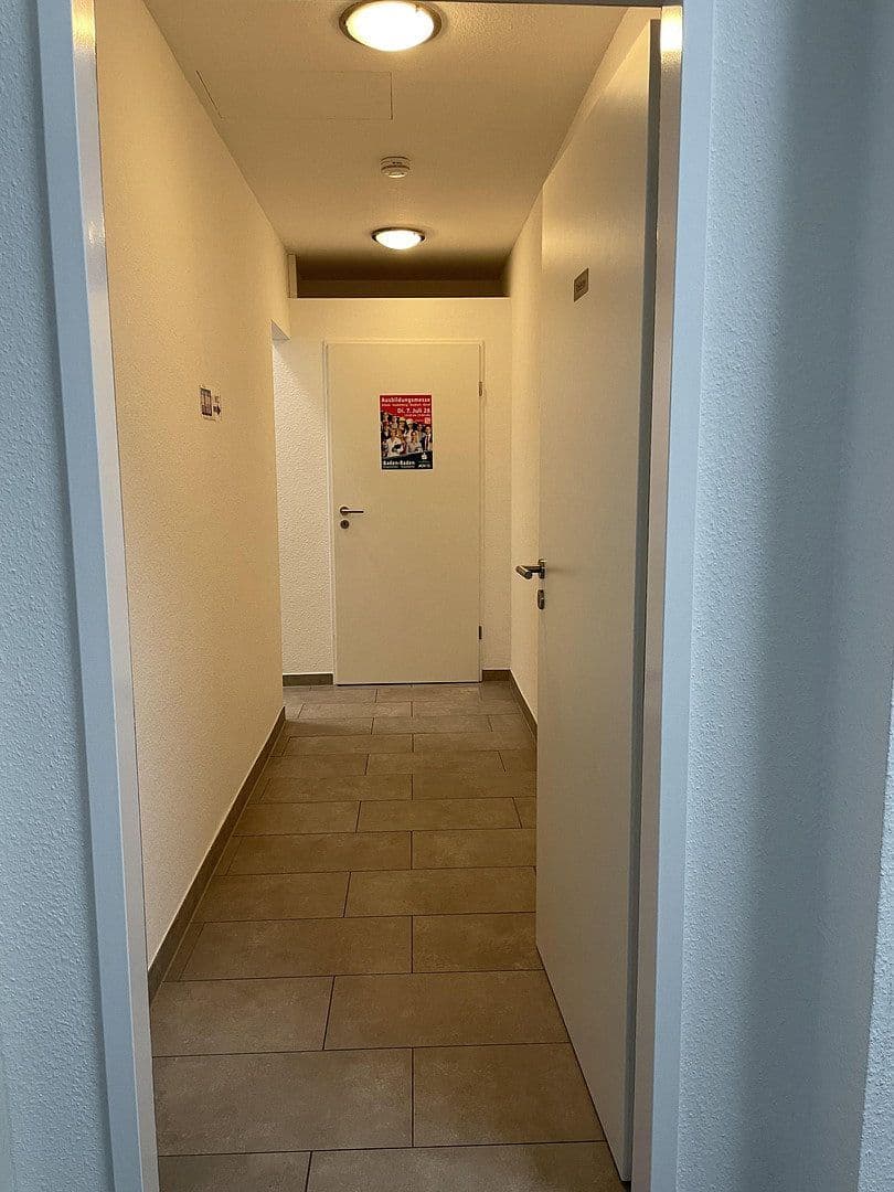 Pronájem kanceláře 200 m², Rastatt, Bádensko-Württembersko Pronájem kanceláře 200 m², Rastatt, Bádensko-Württembersko