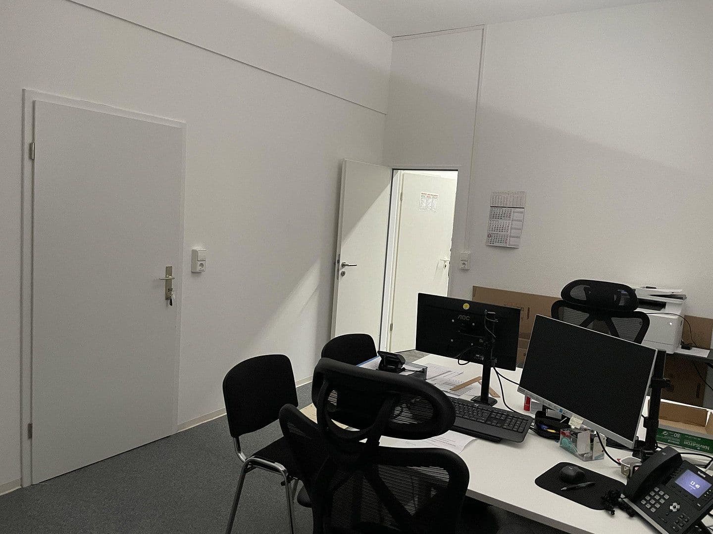 Pronájem kanceláře 200 m², Rastatt, Bádensko-Württembersko Pronájem kanceláře 200 m², Rastatt, Bádensko-Württembersko