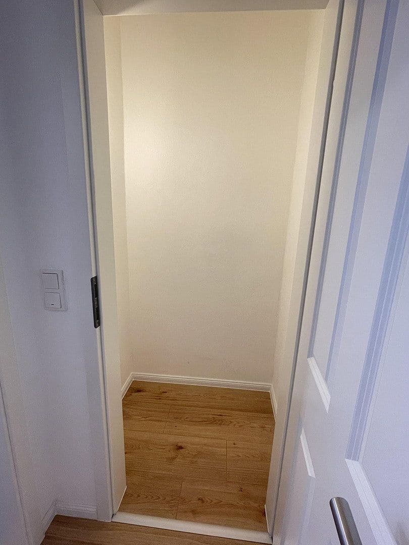 Pronájem bytu 3+1 66 m², Langer Weg 7, Magdeburg, Sasko-Anhaltsko Pronájem bytu 3+1 66 m², Langer Weg 7, Magdeburg, Sasko-Anhaltsko