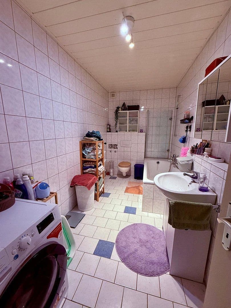 Pronájem bytu 2+1 80 m², Emmelshausen, Porýní-Falc Pronájem bytu 2+1 80 m², Emmelshausen, Porýní-Falc
