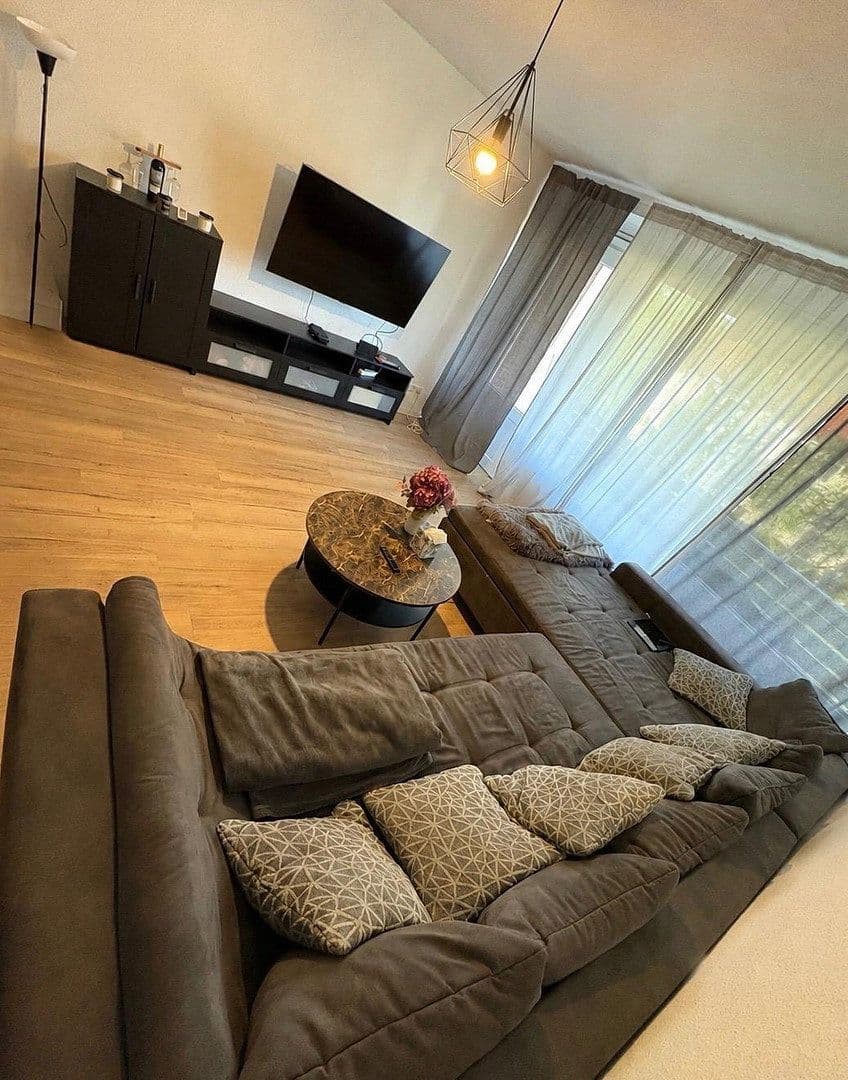 Pronájem bytu 2+1 69 m², Pestalozzistraße, Hannover, Dolní Sasko Pronájem bytu 2+1 69 m², Pestalozzistraße, Hannover, Dolní Sasko