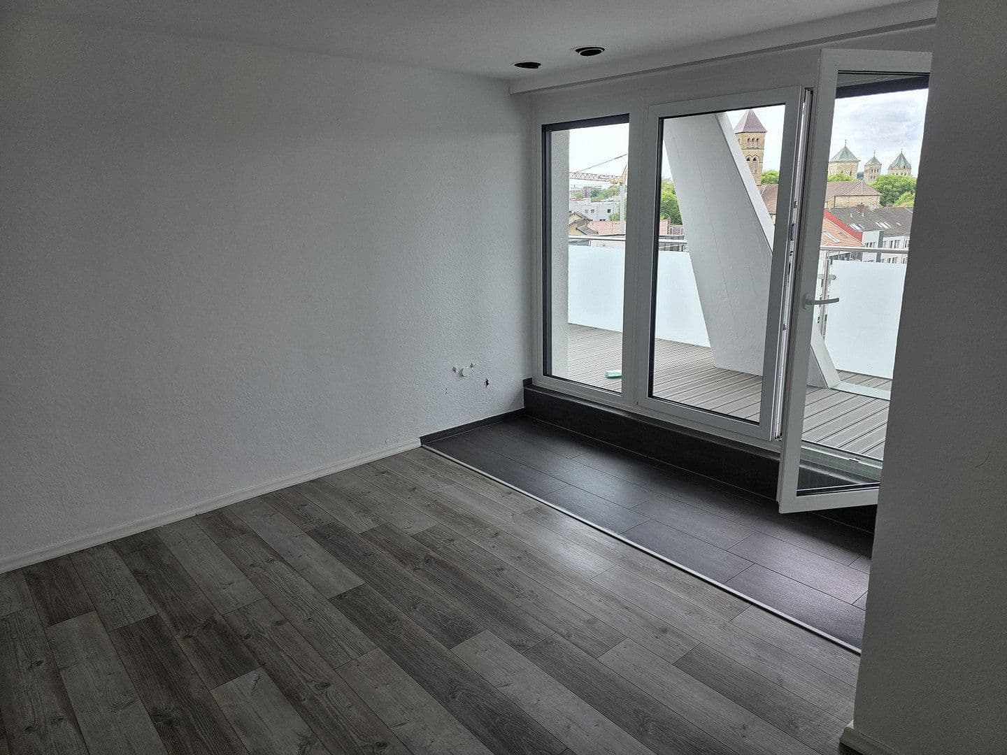 Pronájem bytu 5+1 150 m², Osnabrück, Dolní Sasko Pronájem bytu 5+1 150 m², Osnabrück, Dolní Sasko