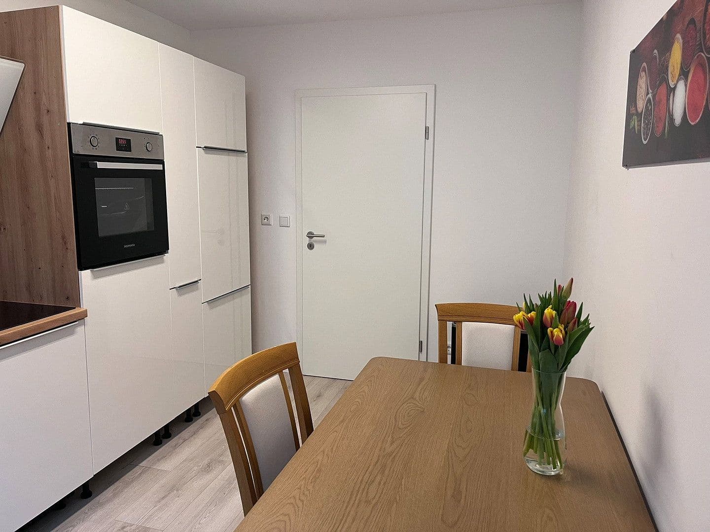 Pronájem bytu 2+1 62 m², Düsseldorfer Straße 37, Köln, Severní Porýní-Vestfálsko Pronájem bytu 2+1 62 m², Düsseldorfer Straße 37, Köln, Severní Porýní-Vestfálsko