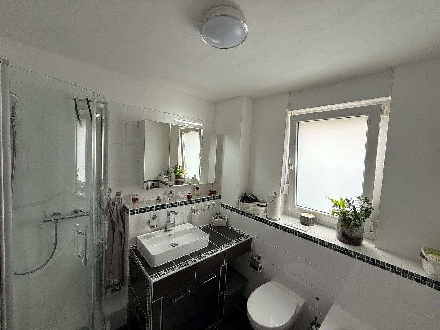 Prodej bytu 3+1 85 m², Cologne, Severní Porýní-Vestfálsko Prodej bytu 3+1 85 m², Cologne, Severní Porýní-Vestfálsko