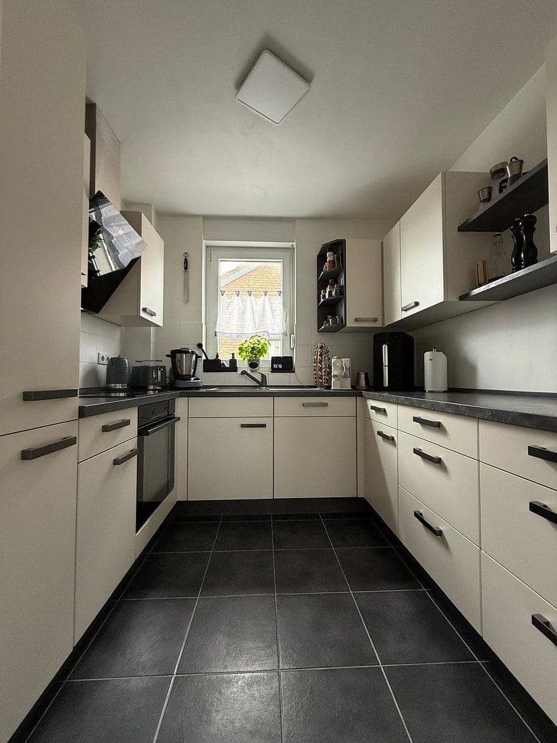 Prodej bytu 3+1 85 m², Cologne, Severní Porýní-Vestfálsko Prodej bytu 3+1 85 m², Cologne, Severní Porýní-Vestfálsko