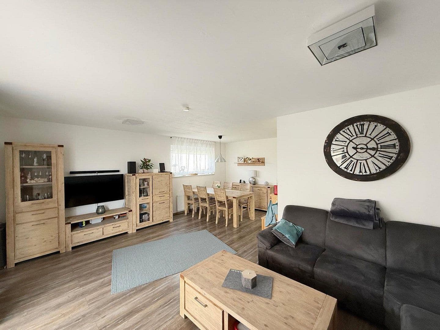 Prodej bytu 3+1 85 m², Cologne, Severní Porýní-Vestfálsko Prodej bytu 3+1 85 m², Cologne, Severní Porýní-Vestfálsko