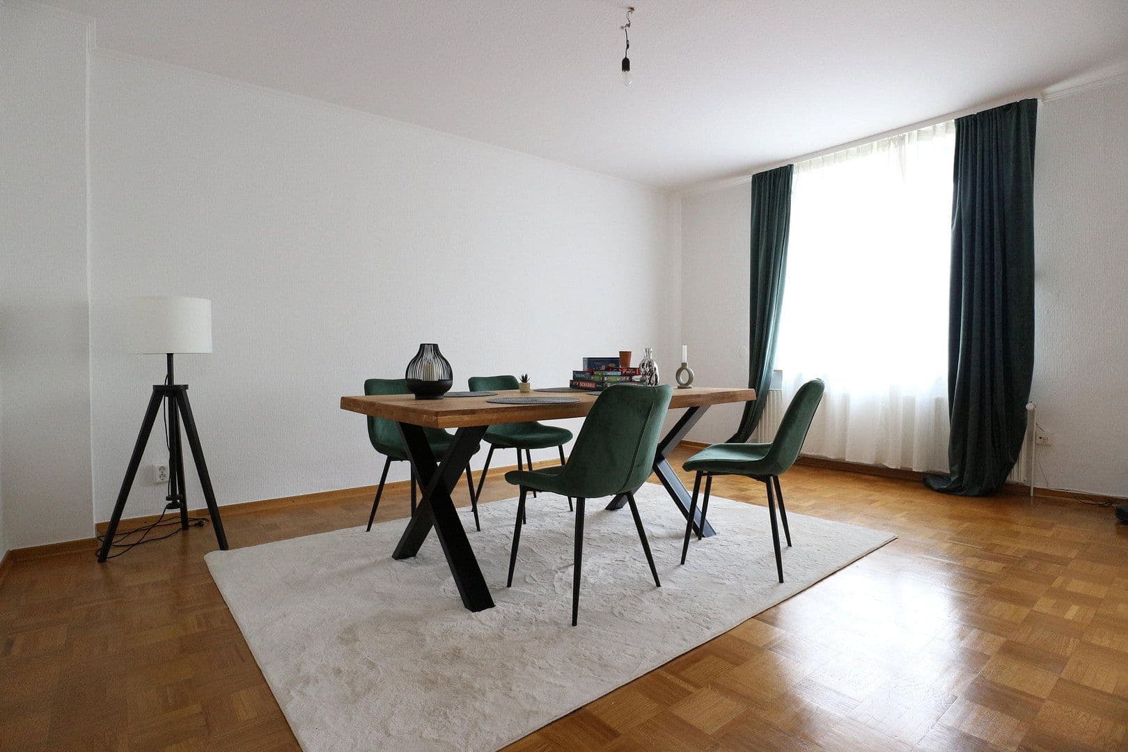 Pronájem bytu 4+1 100 m², Hildesheim, Dolní Sasko Pronájem bytu 4+1 100 m², Hildesheim, Dolní Sasko