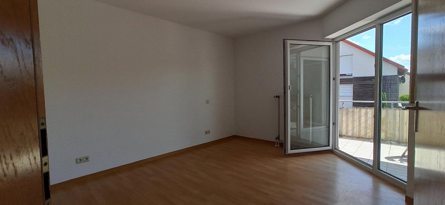 Prodej bytu 3+1 94 m², Linkenheim-Hochstetten, Bádensko-Württembersko Prodej bytu 3+1 94 m², Linkenheim-Hochstetten, Bádensko-Württembersko