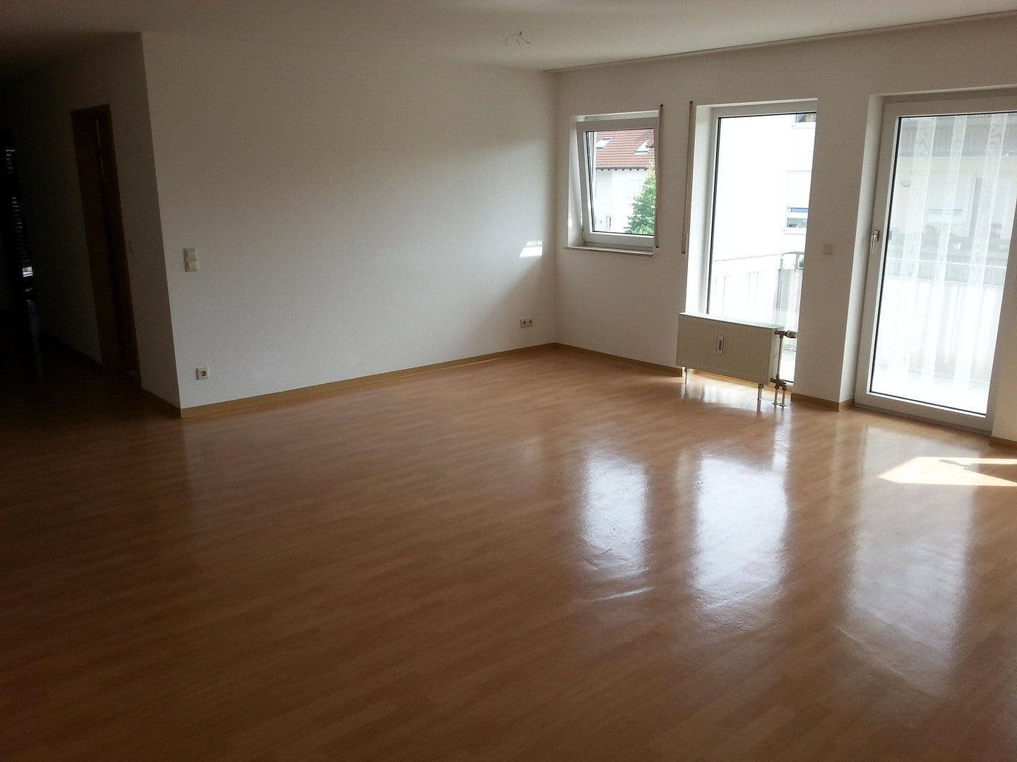 Prodej bytu 3+1 94 m², Linkenheim-Hochstetten, Bádensko-Württembersko Prodej bytu 3+1 94 m², Linkenheim-Hochstetten, Bádensko-Württembersko