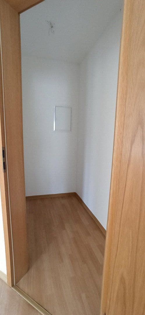 Prodej bytu 3+1 94 m², Linkenheim-Hochstetten, Bádensko-Württembersko Prodej bytu 3+1 94 m², Linkenheim-Hochstetten, Bádensko-Württembersko