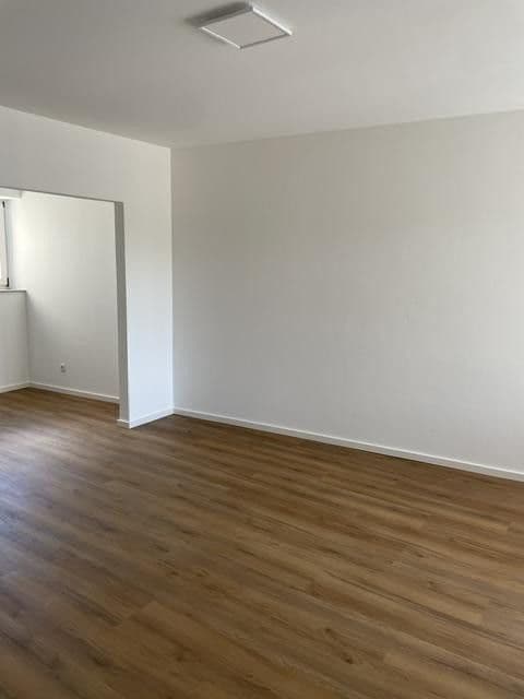 Pronájem bytu 1+kk 40 m², Rheinallee 8, Bad Hönningen, Porýní-Falc Pronájem bytu 1+kk 40 m², Rheinallee 8, Bad Hönningen, Porýní-Falc